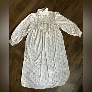 Vintage CHELSEAS COTTAGE Blue Pink Floral Cottage Core Fleece Lined Nightie Sz L